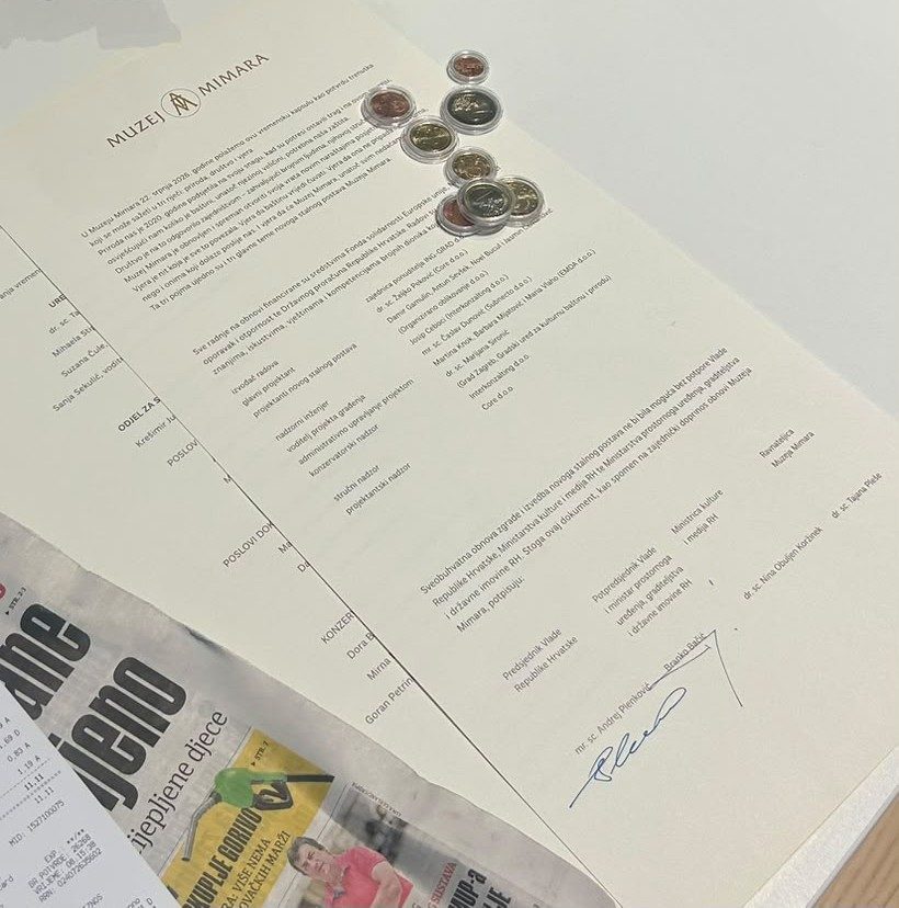 Povelja, kovanice i novine u vremenskoj kapsuli